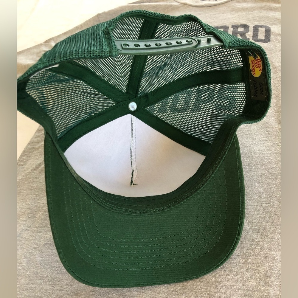 Bass Pro Shops Fishing Apparel. T-shirt and Hat Combo. - Picture 5 of 7